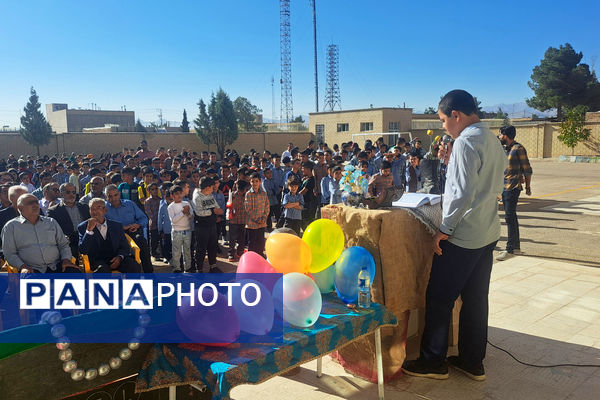 شور و نشاط دانش‌آموزان در روز بازگشایی مدارس شهر سورمق 