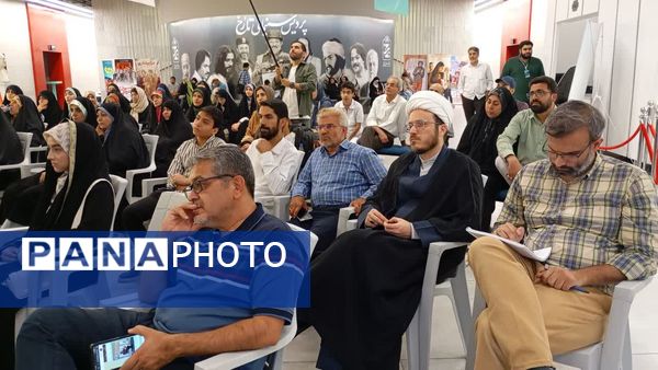  آیین رونمایی و جشن امضای سه کتاب در بخش ادبیات داستانی حوزه هنری فارس