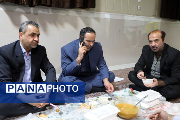 برگزاری یادواره شهدا و مراسم افطاری در دبیرستان شاهد پیام غدیر