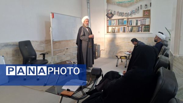 جلسه توانمندسازی معلمان پرورشی در مروست