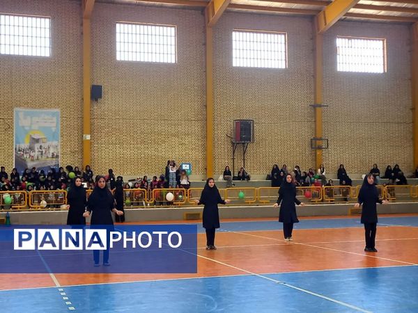 افتتاحیه طرح ملی میدان پویا و مسابقات هندبال در باشگاه غدیر محسن آباد برخوار
