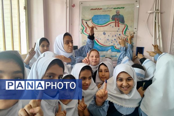 زنگ حماسه و ایثار به یاد سردار دل‌ها در مدارس پیشوا