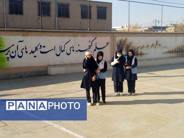 مانور زلزله در مدرسه شهید محمد آسوده روستای دهنو شهرستان خلیل آباد