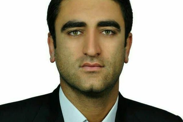 از کلاس تا قلب دانش‌آموزان؛ معلمی که قهرمان شد