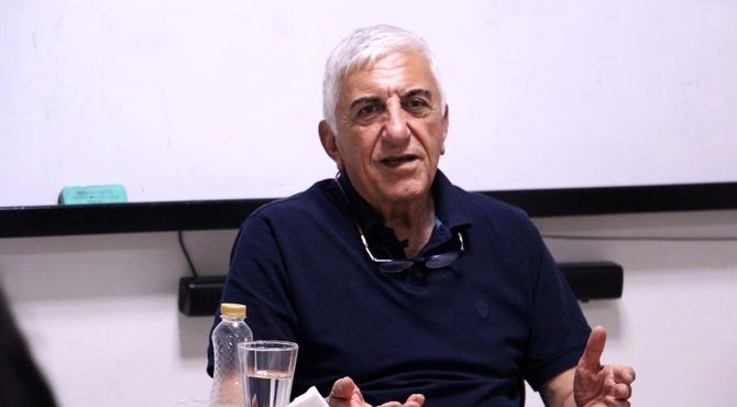 رضا کیانیان : کار ما نشان دادن تلخی ها نیست