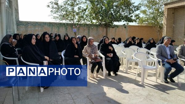 گرامیداشت هفته بهداشت و روان در دبیرستان مرحوم میری خلیل آباد 