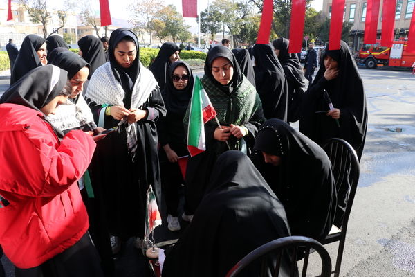 تپش خون شهدا در قلب نسل افتخار