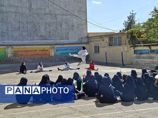افتتاحیه مراسم المپیاد ورزشی درون مدرسهای در دبیرستان دخترانه خوارزمی ملایر