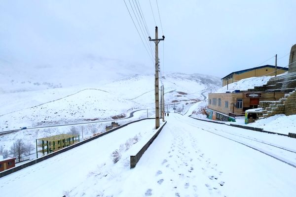 تعطیلی سراسری مدارس و مراکز آموزشی لرستان به دلیل بارش شدید برف و یخبندان 