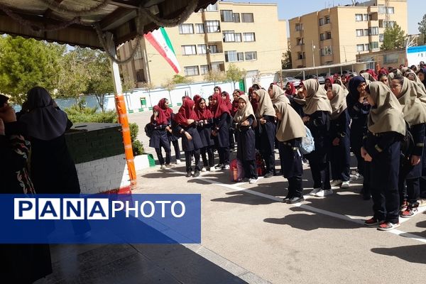 آیین بازگشایی مدرسه نورالهدی ناحیه هفت با همراهی دانش‌آموزان فعال و پر اشتیاق