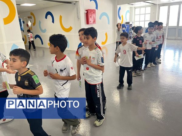 مهربانی دانش‌آموزان دبستان شهید تندگویان در جشن عاطفه‌ها
