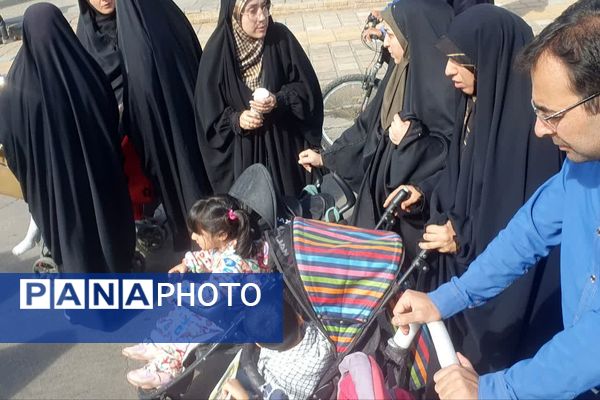 تشییع پیکر شهیده معصومه کرباسی