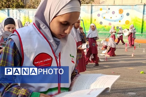 جشن دانایی در دبستان مهران؛ هفته کتاب با شور دانش‌آموزان دختر مهران