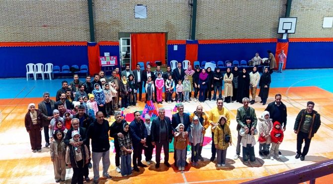 دانش آموزان مدرسه سمیه ساعاتی شاد در کنار پدرانشان گذراندند