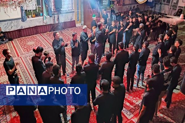 هیئت  زنجیر زنی و عزاداری اباعبدالله الحسین علیه السلام  بار درشب هفتم محرم  