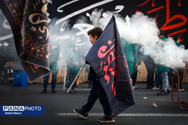 اجتماع عزاداران فاطمی در میدان هفت تیر