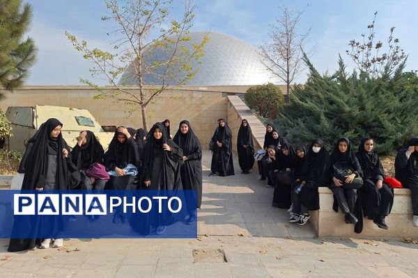 حضور دانش‌آموزان ناحیه دو شهرری در اردوی باغ موزه دفاع مقدس 