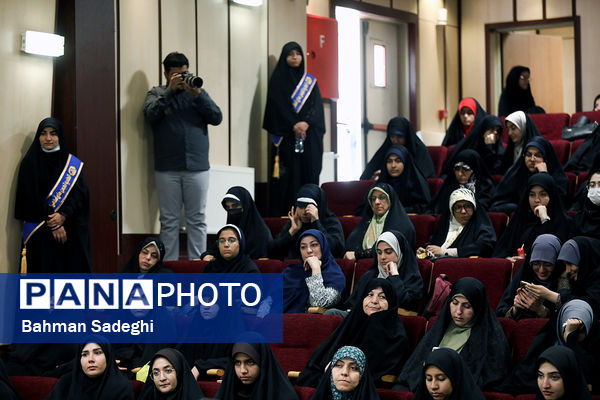 اختتامیه دوازدهمین دوره نمایشگاه‌های دانش‌آموزی مدرسه انقلاب
