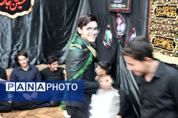 مراسم سوگواری ابا عبدالله در هیات رزمندگان اسلام شهرستان خرامه 