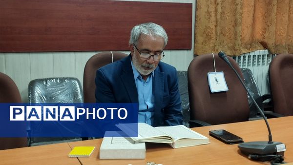 نشست شورای اداری آموزش و پرورش در خلیل آباد 