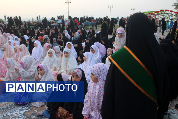 مهمانان ماه خدا اجتماع بزرگ دانش‌آموزان بوشهری 