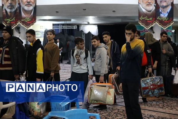 مراسم اعتکاف دانش آموزی در مسجد اعظم و مصلای قدس قم