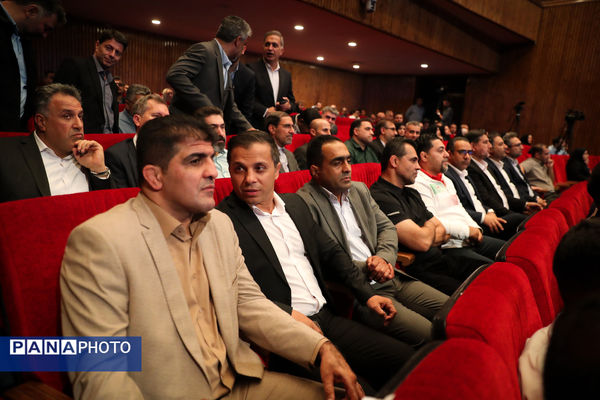 تجلیل از مدال آوران ورزش دانش‌آموزی