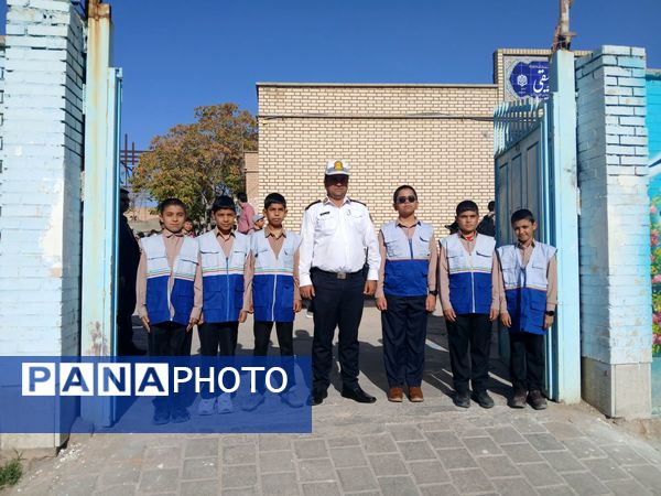 گرامیداشت هفته نیروی انتظامی در مدرسه امید شهرستان خلیل آباد