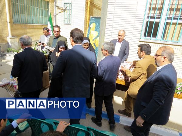 تقدیر از کارکنان‌ اداره‌کل آموزش و پرورش خراسان شمالی 