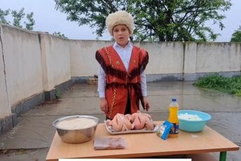 پخت غذای محلی در مدارس گلستان