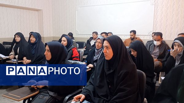 کارگاه آموزشی کمک‌های اولیه سازمان دانش‌آموزی ناحیه 2 کرج 