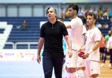 گاز‌گرفتگی وحید شمسایی و اعضای کادر فنی تیم ملی فوتسال در عربستان