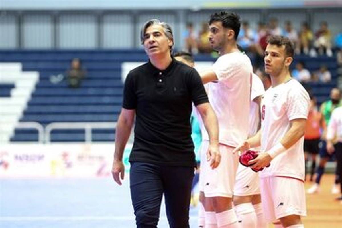 گاز‌گرفتگی وحید شمسایی و اعضای کادر فنی تیم ملی فوتسال در عربستان