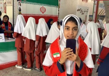 روز تصمیم در دبستان دخترانه رهبر