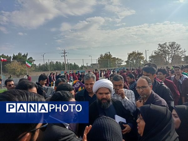 افتتاح چمن مصنوعی سردار سلیمانی (شهدای خدمت) دبیرستان نمونه آیت‌الله خامنه‌ای کاشمر‌‌