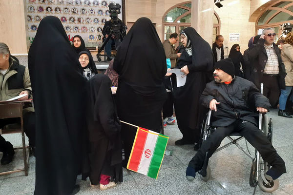 حضور استاندار تهران در شعب اخذ رای انتخابات 1402