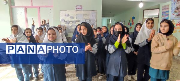 آغاز توزیع شیر در مدرسه شهید خاقانی شهرستان شیروان