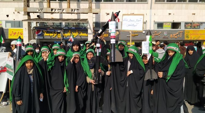  گرامیداشت روز ۱۳ آبان؛ فریاد استکبارستیزی دانش‌آموزان