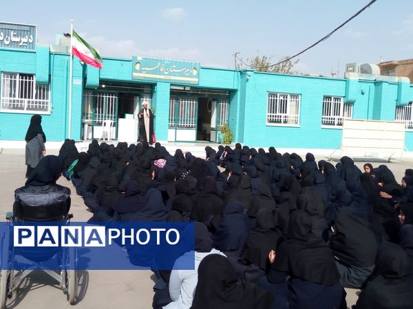 برگزاری گفتمان مهدوی در دبیرستان فاطمیه