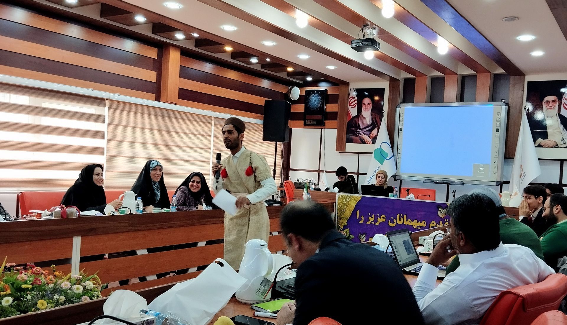 ترویج فضیلت نیکی در میان دانش‌آموزان، می‌تواند فضای کلاس را آرام‌تر و سازنده‌تر کند