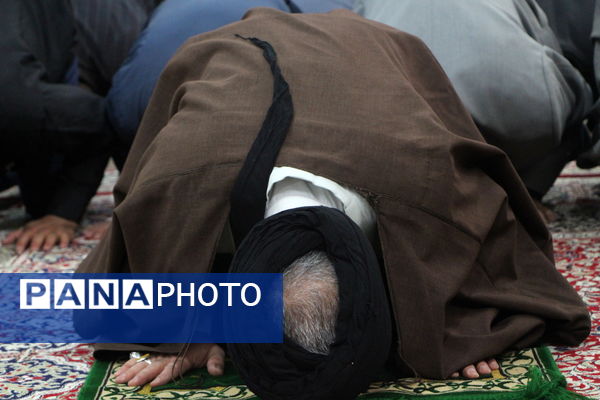 اقامه نماز باران در حسنیه محمود‌آباد یزد