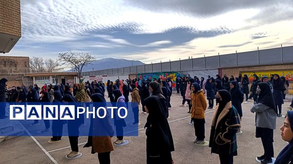 مانور زلزله در دبیرستان حضرت سکینه