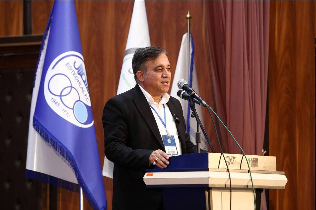استقلال ۲ بازیکن دیگر جذب میکند