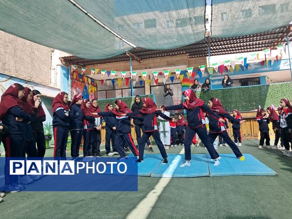اجرای برنامه‌های ورزشی دبستان ارمغان هستی ناحیه 3 کرج در هفته تربیت‌بدنی 