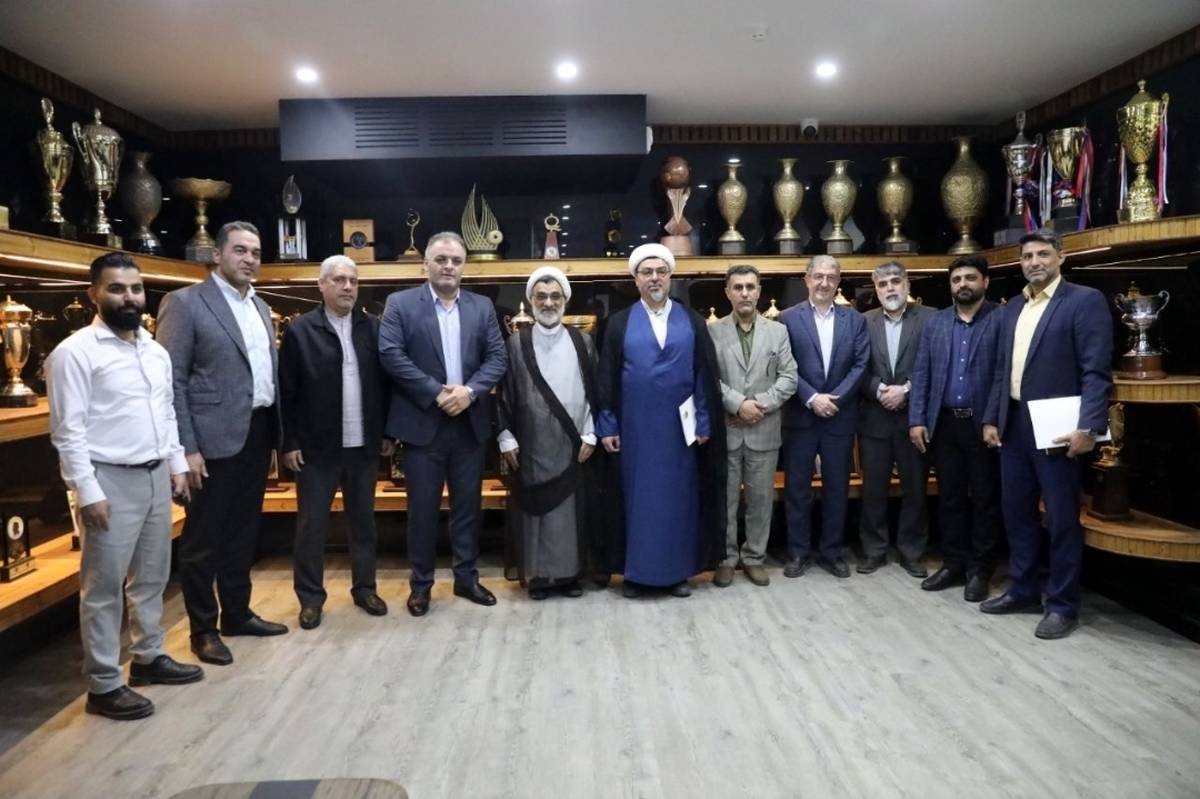 بازدید دبیر شورای عالی انقلاب فرهنگی از فدراسیونهای بسکتبال و وزنهبرداری