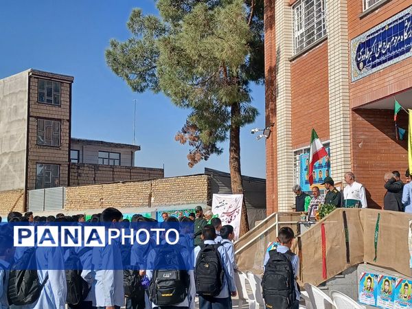یادواره شهدا دانش آموز در دبیرستان نمونه مرحوم طاووسی شهرستان خلیل آباد 