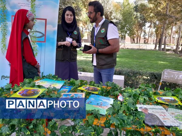 همایش کودک و شاهنامه در آرامگاه فردوسی 