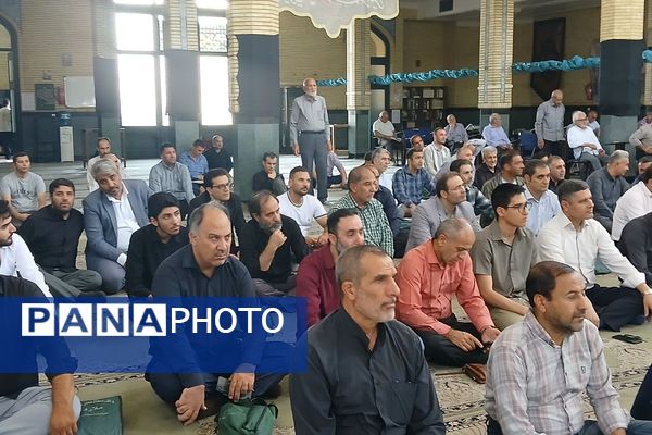حضور پرشور فرهنگیان و برپایی غرفه های ستاد امر به معروف و نهی از منکر آموزش و پرورش در نمازجمعه 