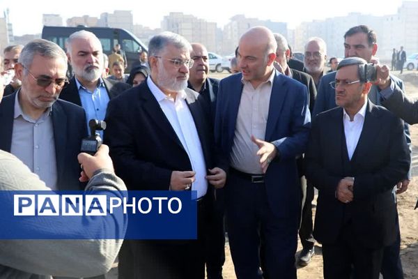 وعده قشقاوی به تحقق رسید، خشت‌گذاری دو مدرسه ۱۵ کلاسه دخترانه در حصارک پایین