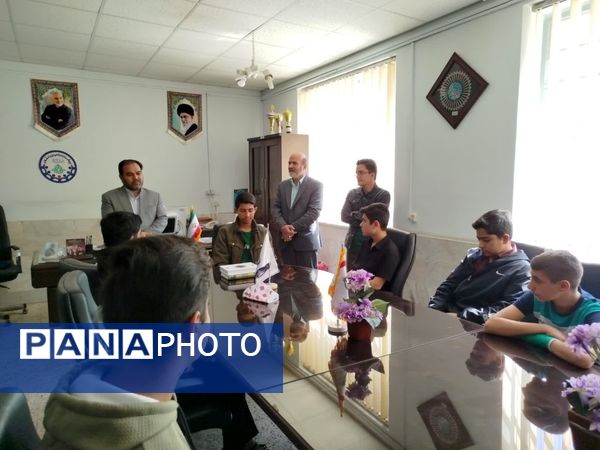  دیدار مسئولین اتحادیه انجمن اسلامی مدارس شهرستا‌ن با معاون پرورشی و تربیت بدنی کاشمر